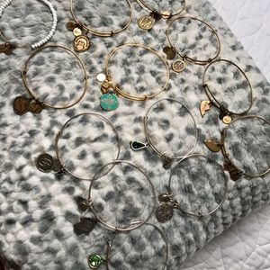 ALEX AND ANI BANGLES 💓
